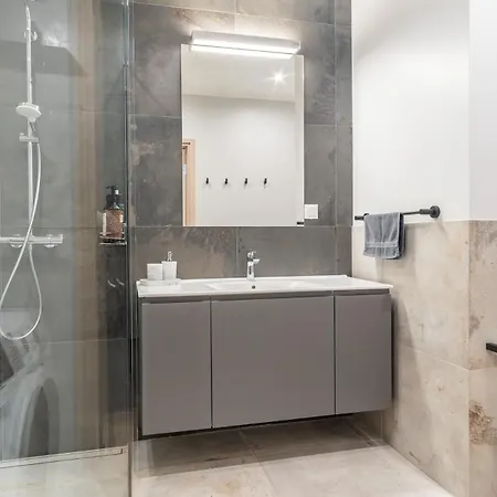 Center!ac,free Parking,terasse Lägenhet *