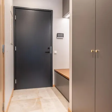 Center!ac,free Parking,terasse Lägenhet *