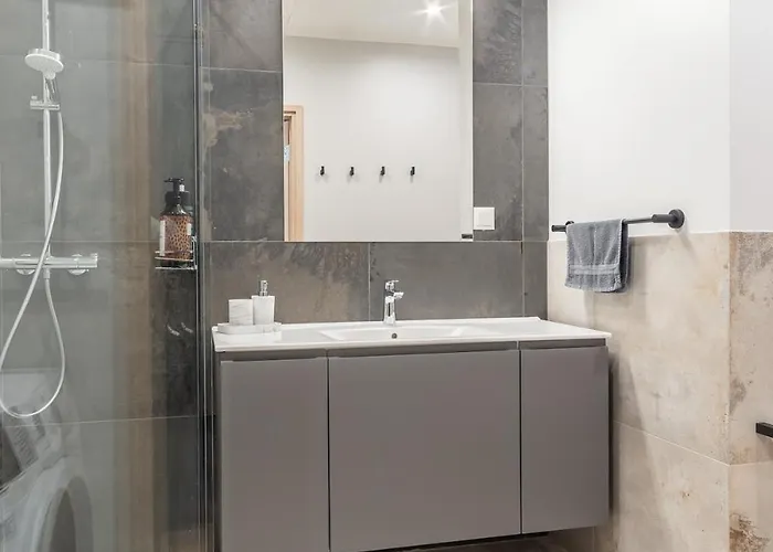 Center!ac,free Parking,terasse Lägenhet *