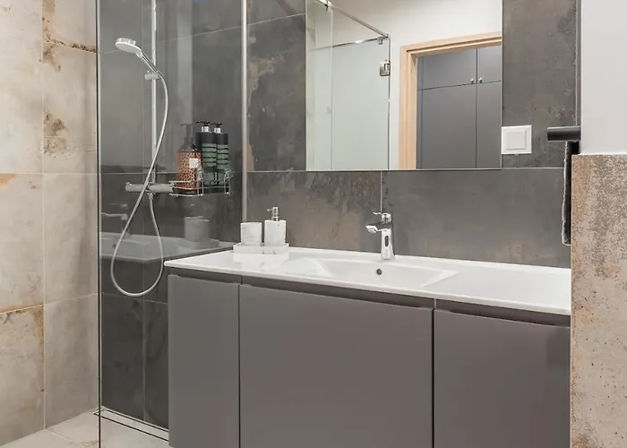 Center!ac,free Parking,terasse Lägenhet